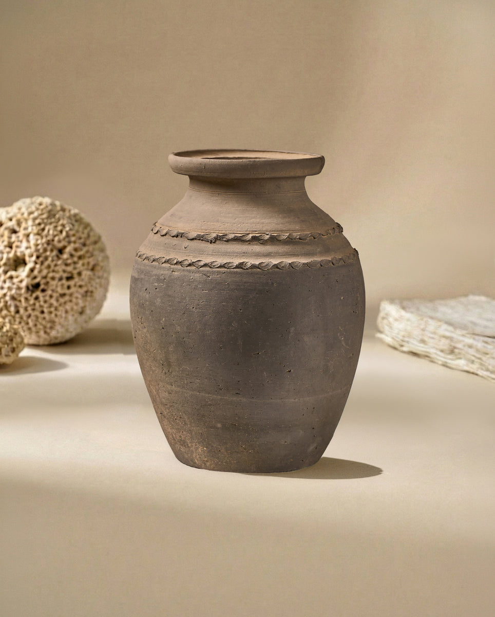 NOMAD CRAFT ILA CLAY POT – MONTROI