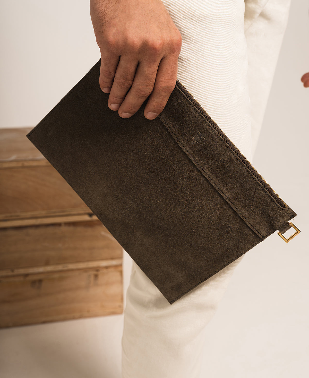 THE BEIRUT GREEN SUEDE POUCH MEDIUM